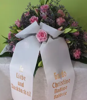 Gesteck_rosa_lila.jpg